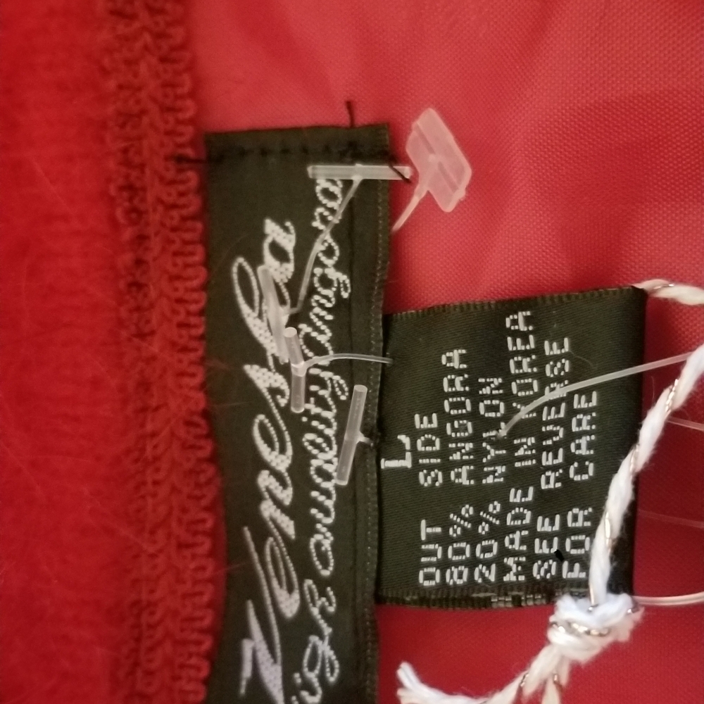 Venesha brand Angora sweater NWT